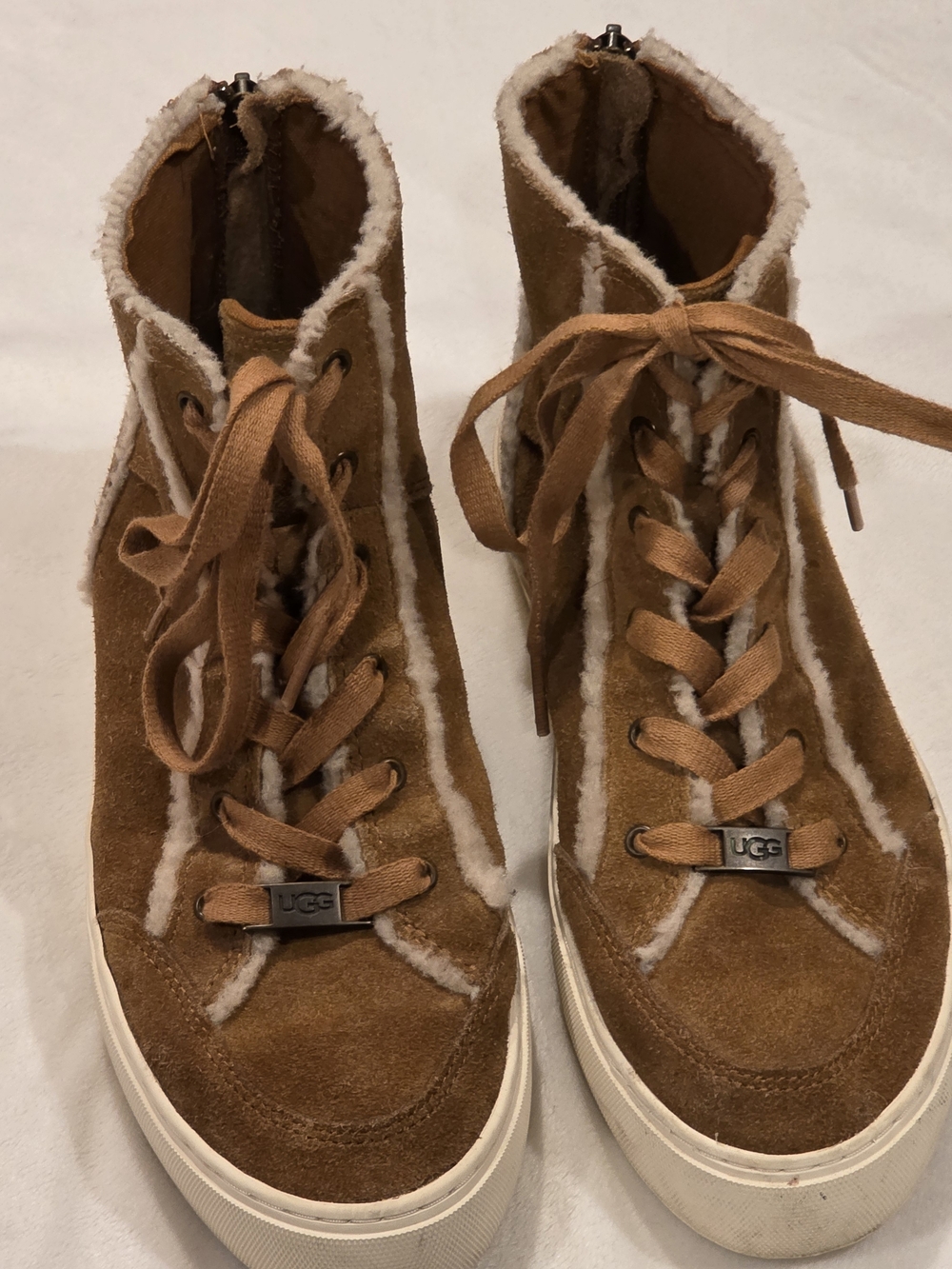 UGG Women's Chestnut Lace-Up Suede Shearling Boots 8
